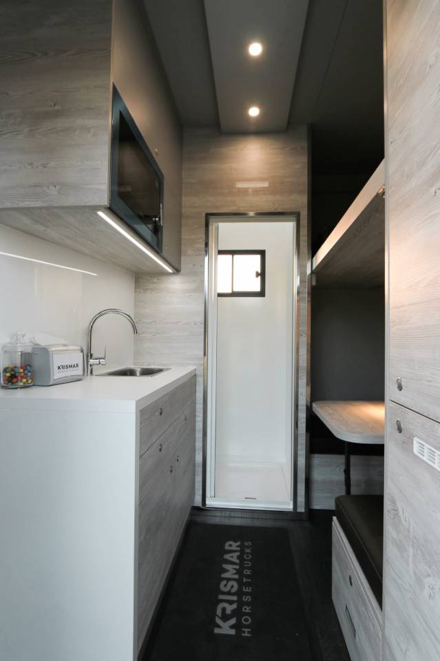 Paardentrailers Ander merk Krismar homecar 3.5 3 Paarden 2025 Nieuw