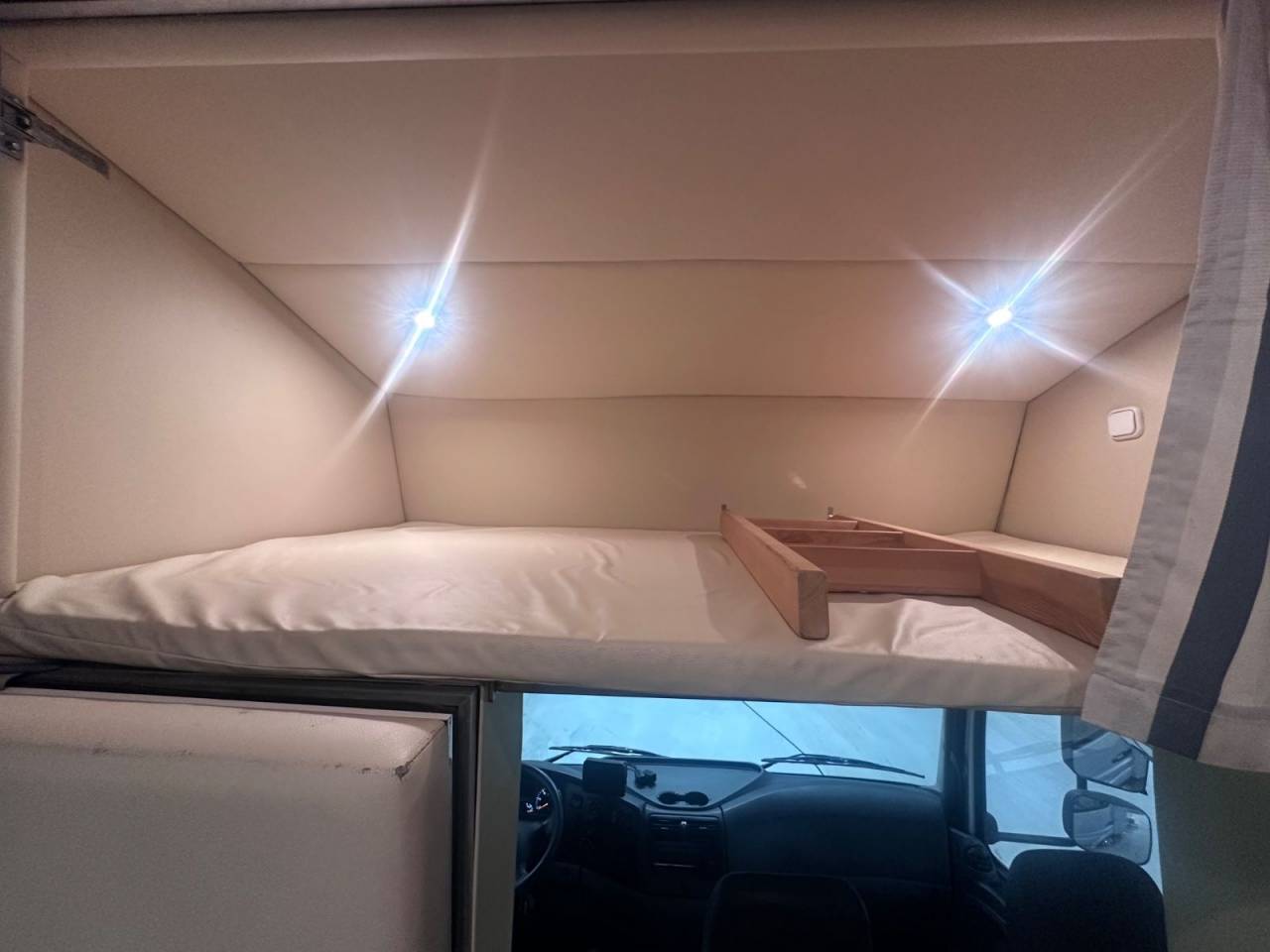 Zware paardenvrachtwagen (groot rijbewijs) Mercedes MERCEDES-BENZ 0 Tweedehands