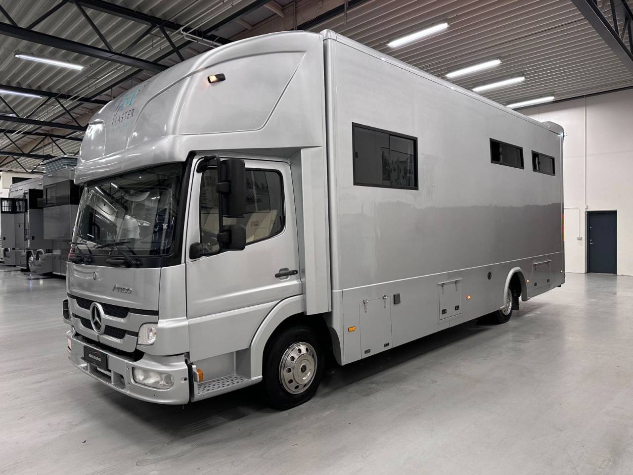 Zware paardenvrachtwagen (groot rijbewijs) Mercedes MERCEDES-BENZ 0 Tweedehands