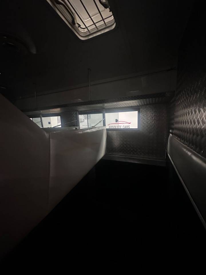 Zware paardenvrachtwagen (groot rijbewijs) Mercedes MERCEDES-BENZ 0 Tweedehands