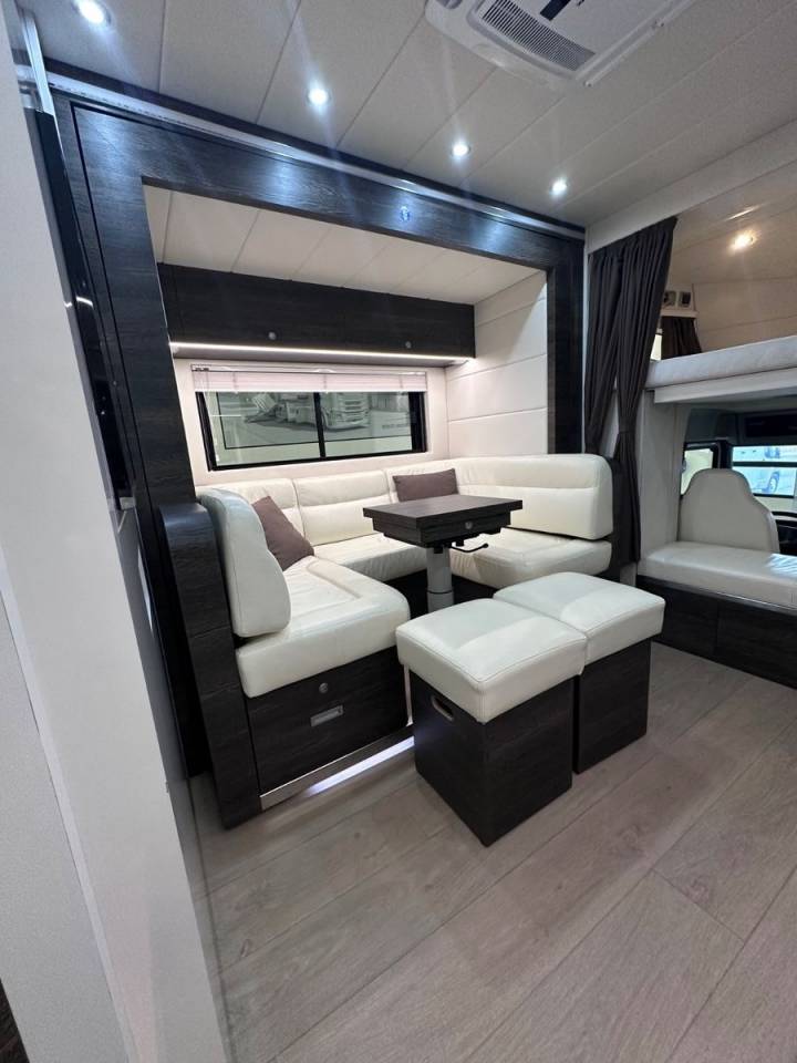 Zware paardenvrachtwagen (groot rijbewijs) Autre marque VOLVO 0 Tweedehands