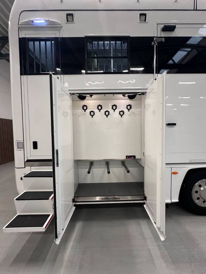 Zware paardenvrachtwagen (groot rijbewijs) Autre marque VOLVO 0 Tweedehands