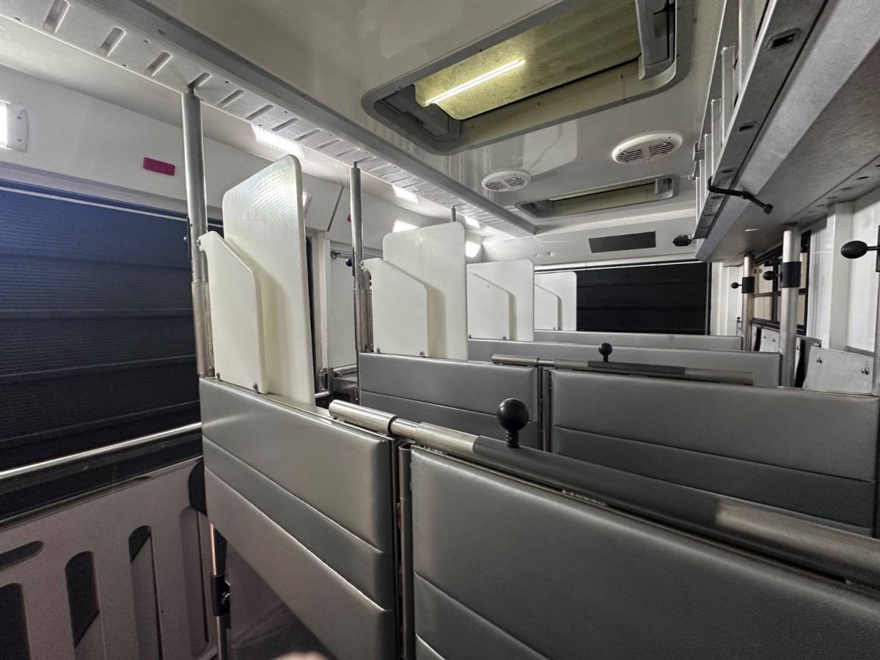 Zware paardenvrachtwagen (groot rijbewijs) Autre marque VOLVO 0 Tweedehands