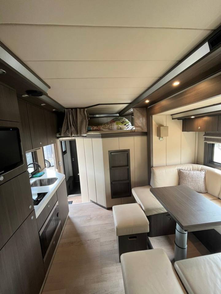 Zware paardenvrachtwagen (groot rijbewijs) Scania SCANIA 0 Tweedehands