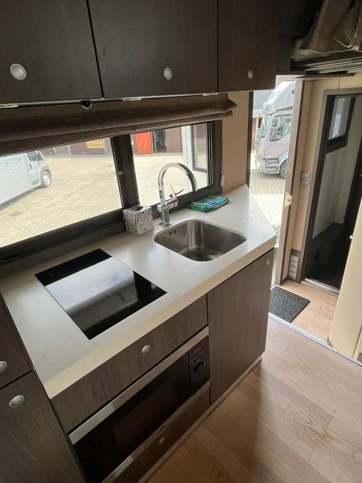 Zware paardenvrachtwagen (groot rijbewijs) Scania SCANIA 0 Tweedehands