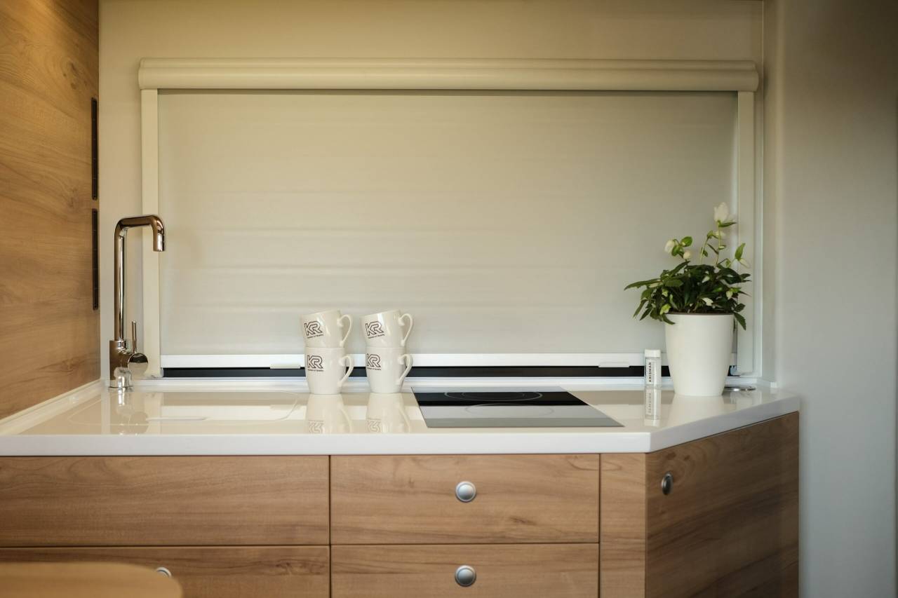 Zware paardenvrachtwagen (groot rijbewijs) Krismar Volvo 4 chevaux HC 2025 Nieuw