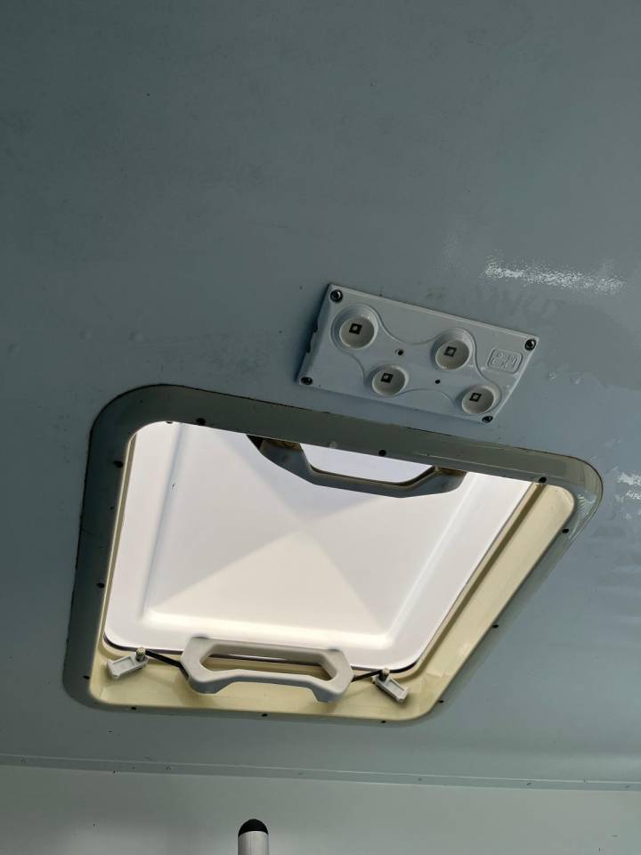 Kleine paardenvrachtwagen (B rijbewijs) Theault VL BOXER THEAULT PROTEO 2014 Tweedehands