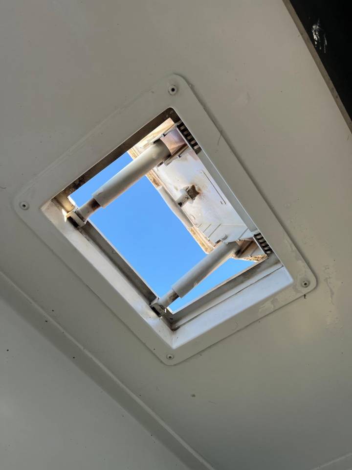 Kleine paardenvrachtwagen (B rijbewijs) Theault VL BOXER THEAULT PROTEO 2014 Tweedehands