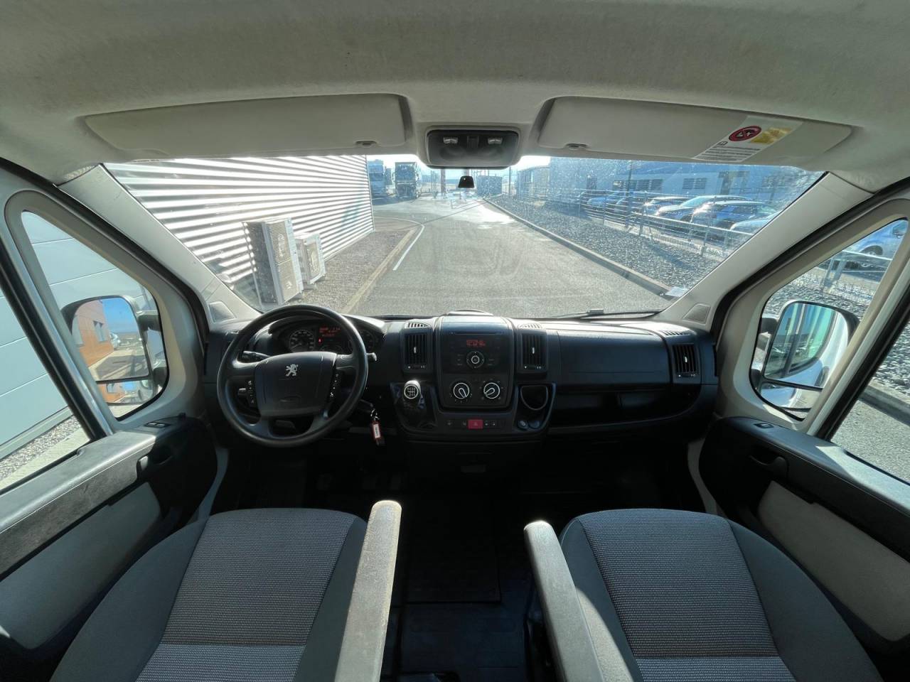 Kleine paardenvrachtwagen (B rijbewijs) Theault VL BOXER THEAULT PROTEO 2014 Tweedehands