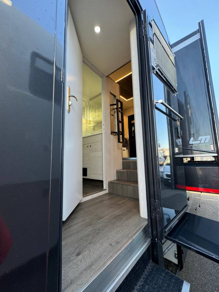 Zware paardenvrachtwagen (groot rijbewijs) Andere merken PAILLARD 2023 Tweedehands