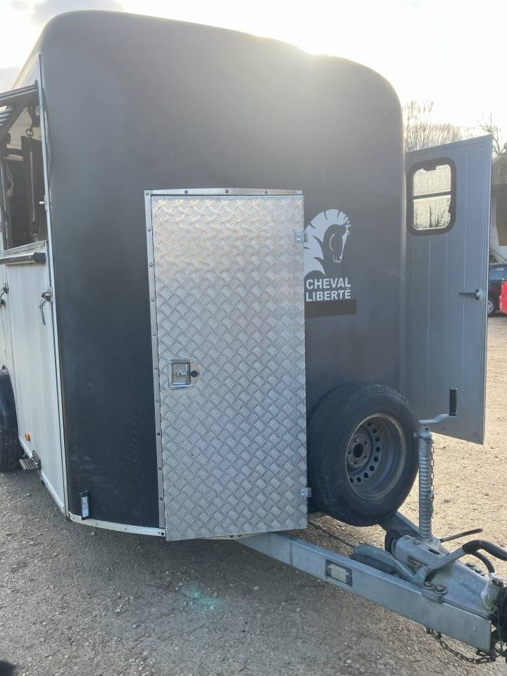 Paardentrailers Cheval Liberté  4 Paarden 2017 Tweedehands