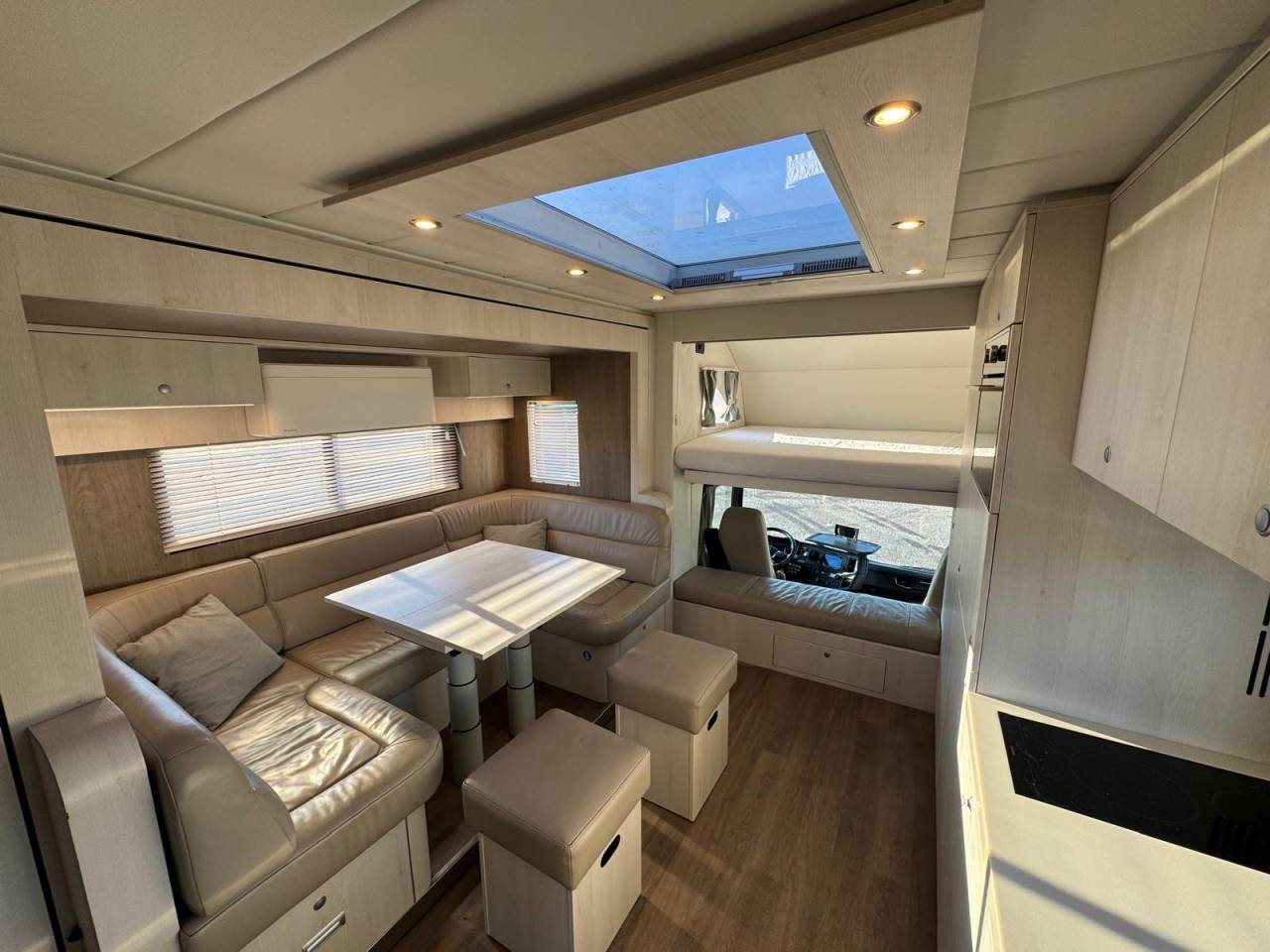 Zware paardenvrachtwagen (groot rijbewijs) Scania STX 2019 Tweedehands