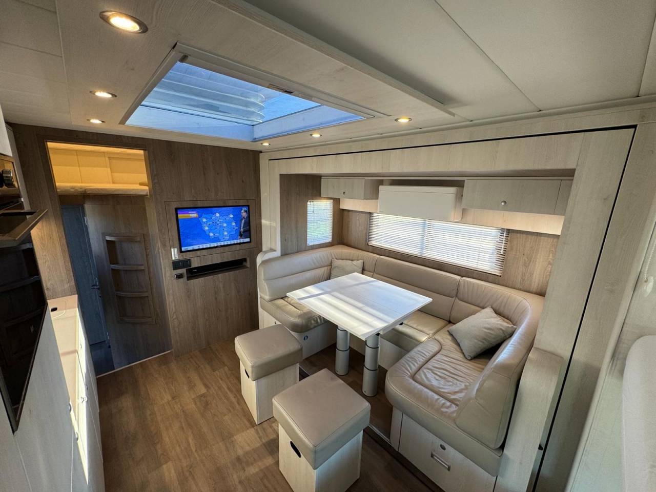 Zware paardenvrachtwagen (groot rijbewijs) Scania STX 2019 Tweedehands