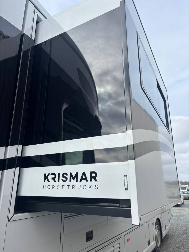 Zware paardenvrachtwagen (groot rijbewijs) Krismar Classicspace 2640 gamme pro 2025 Nieuw