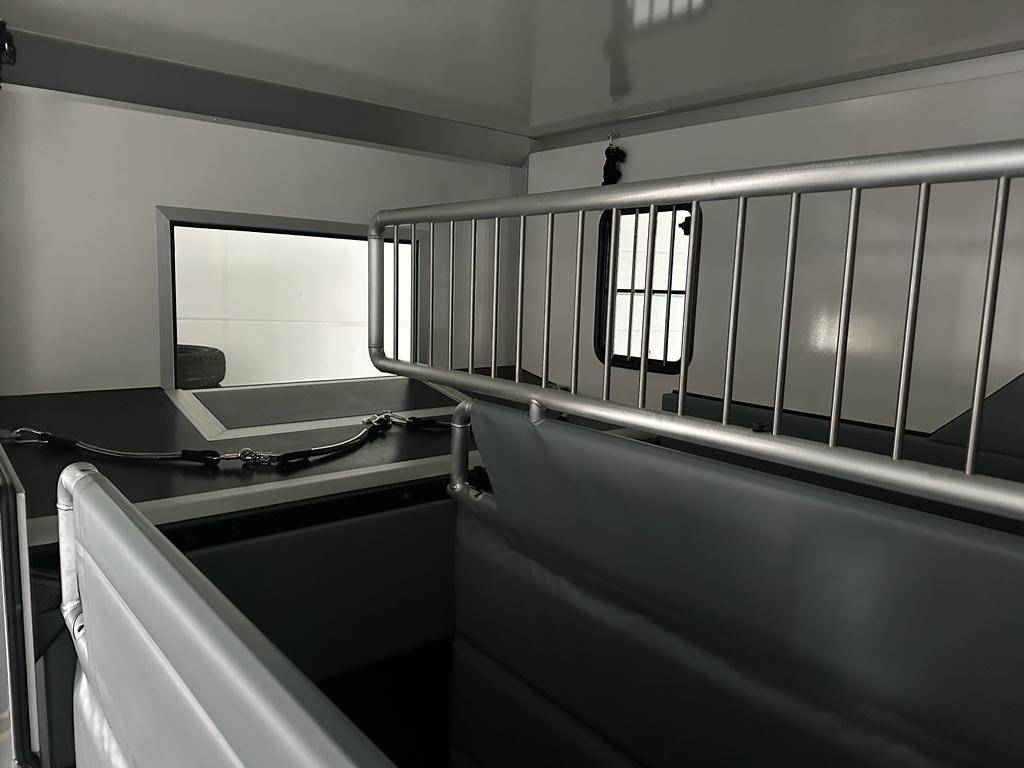 Kleine paardenvrachtwagen (B rijbewijs) Autre marque NISSAN 0 Nieuw