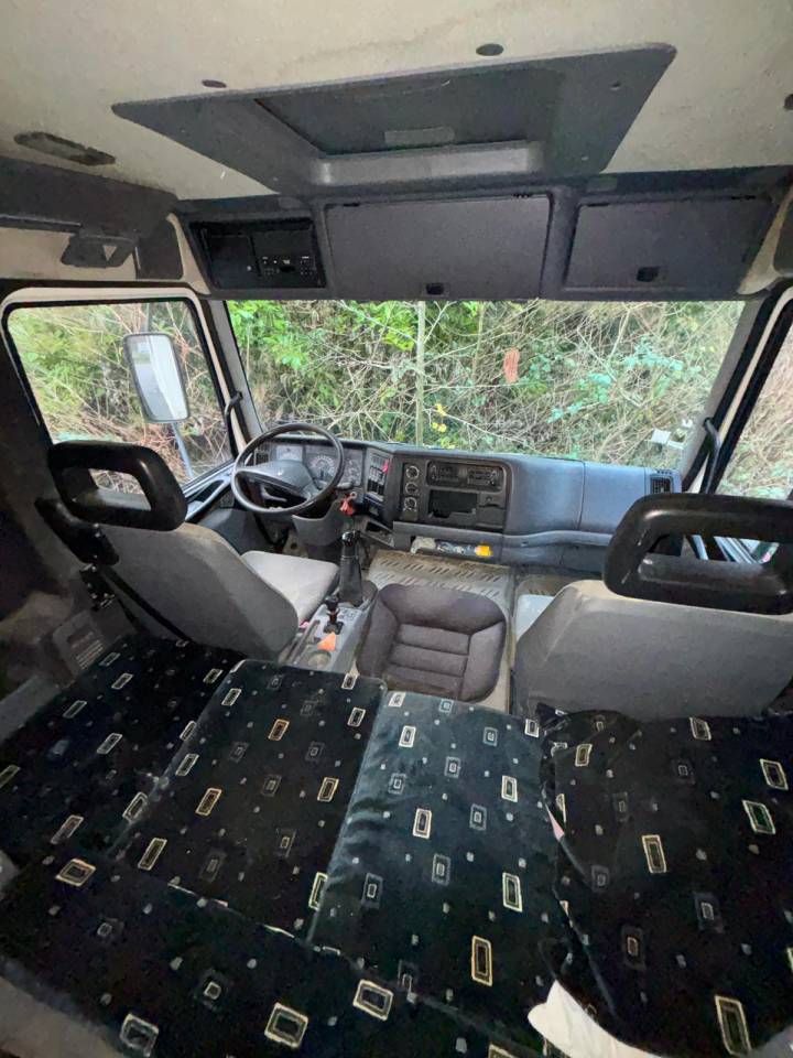 Zware paardenvrachtwagen (groot rijbewijs) Renault  2000 Tweedehands