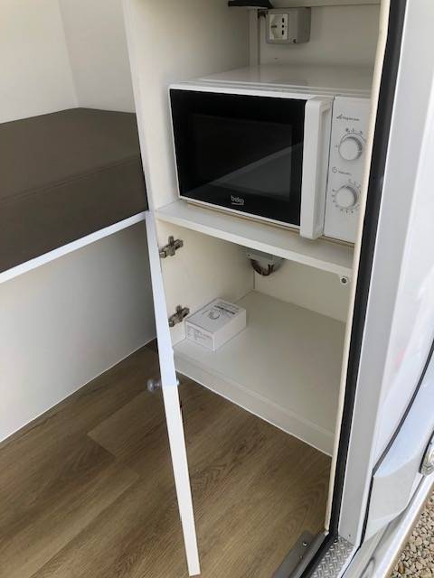 Kleine paardenvrachtwagen (B rijbewijs) Trans Box Living 2025 Tweedehands