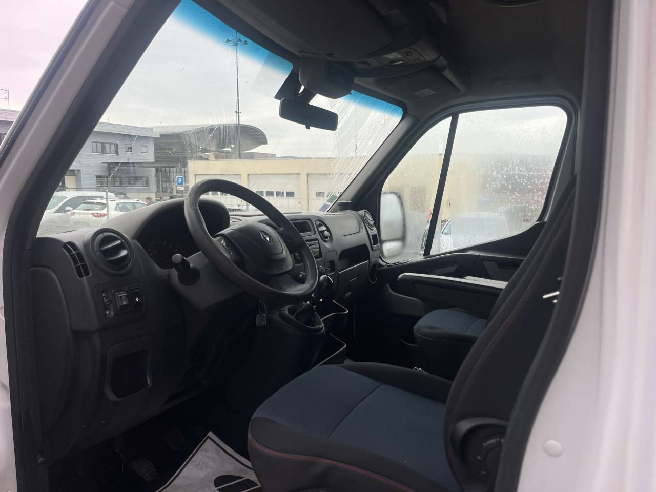 Kleine paardenvrachtwagen (B rijbewijs) Theault PROTEO 5 PLACES 2011 Tweedehands