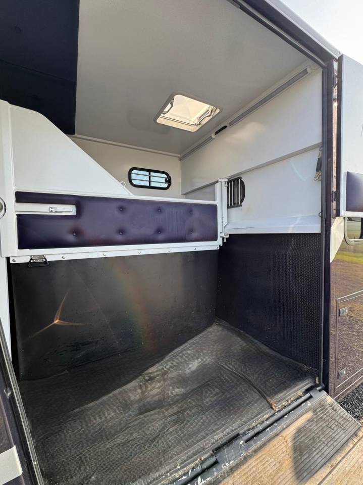 Kleine paardenvrachtwagen (B rijbewijs) Chardron Renault Master 2023 Tweedehands