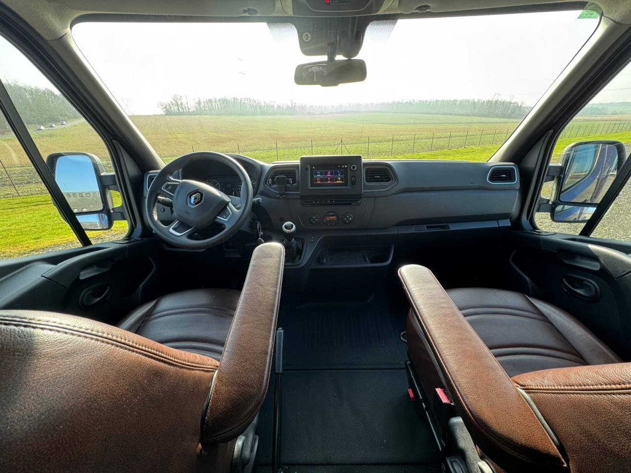 Kleine paardenvrachtwagen (B rijbewijs) Chardron Renault Master 2023 Tweedehands