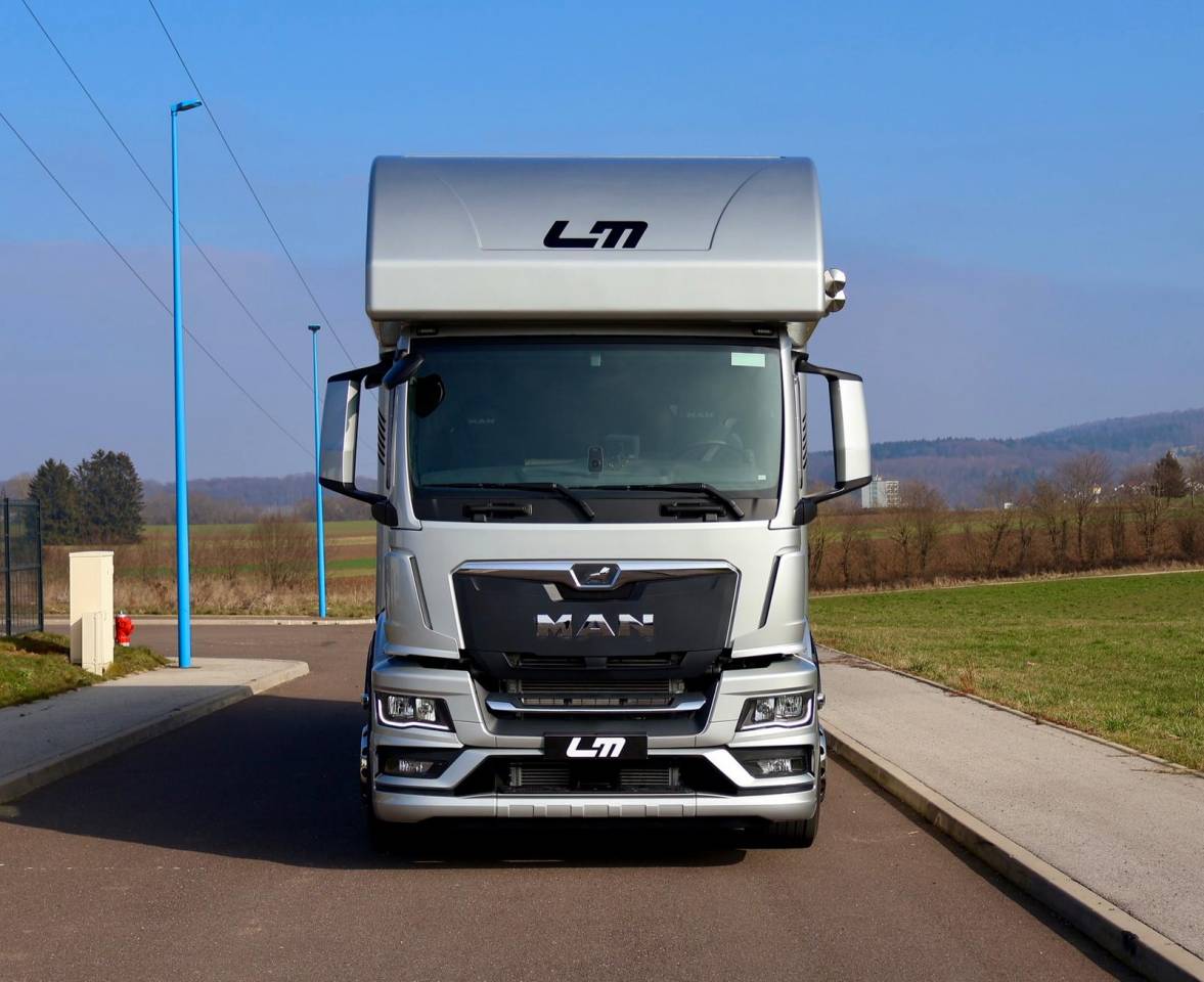 Zware paardenvrachtwagen (groot rijbewijs) Andere merken MAN TGS 26.430 PAILLARD 8 CHEVAUX POP OUT 2025 Nieuw