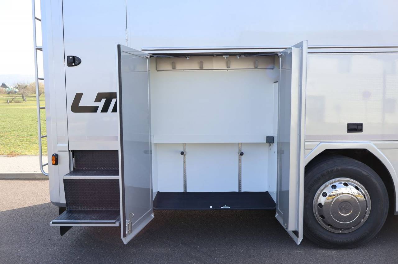 Zware paardenvrachtwagen (groot rijbewijs) Andere merken MAN TGS 26.430 PAILLARD 8 CHEVAUX POP OUT 2025 Nieuw