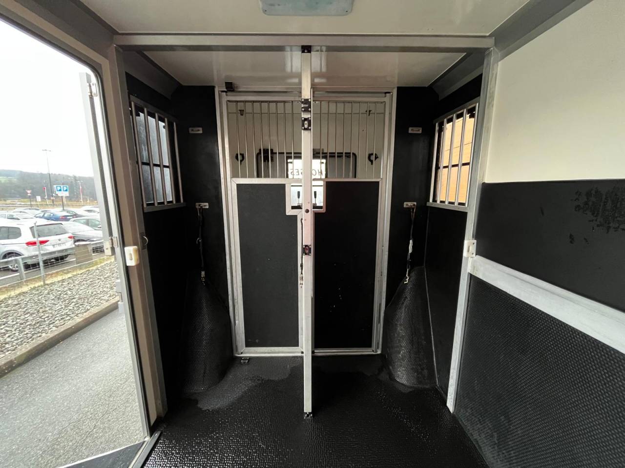 Kleine paardenvrachtwagen (B rijbewijs) STX STX 2021 Tweedehands