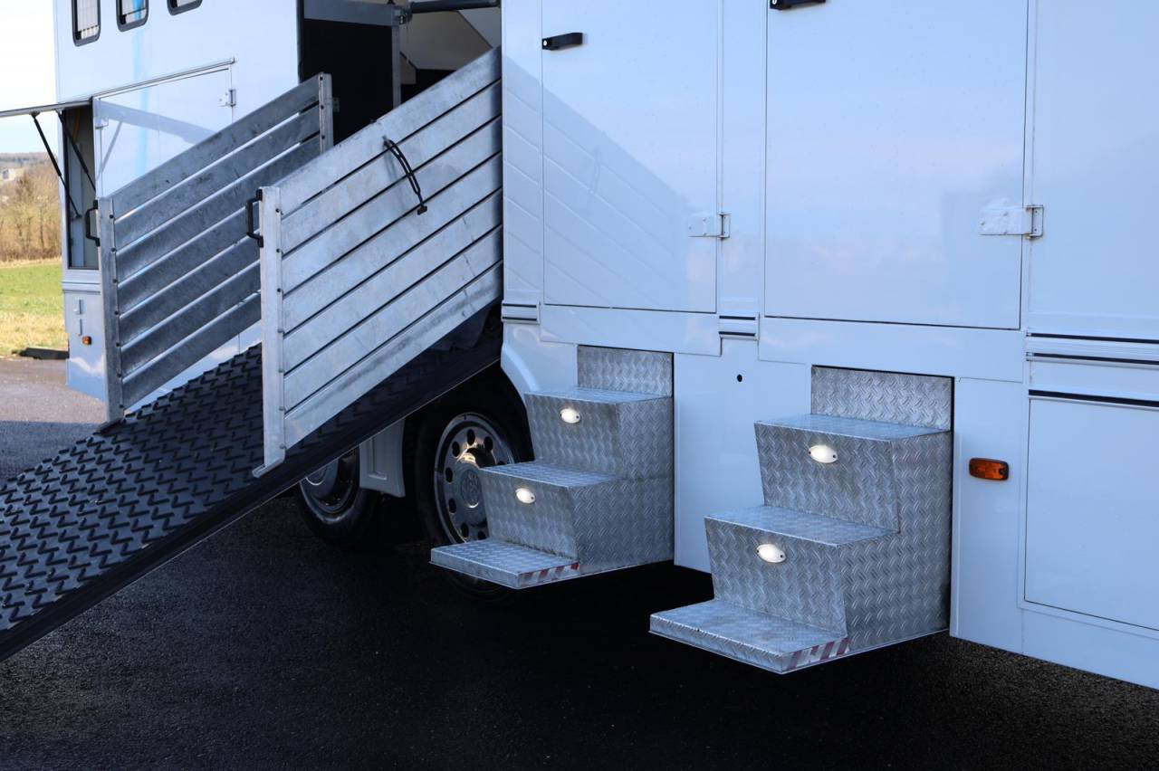 Zware paardenvrachtwagen (groot rijbewijs) Andere merken MAN TGA 26.430 JL POP OUT 2007 Tweedehands