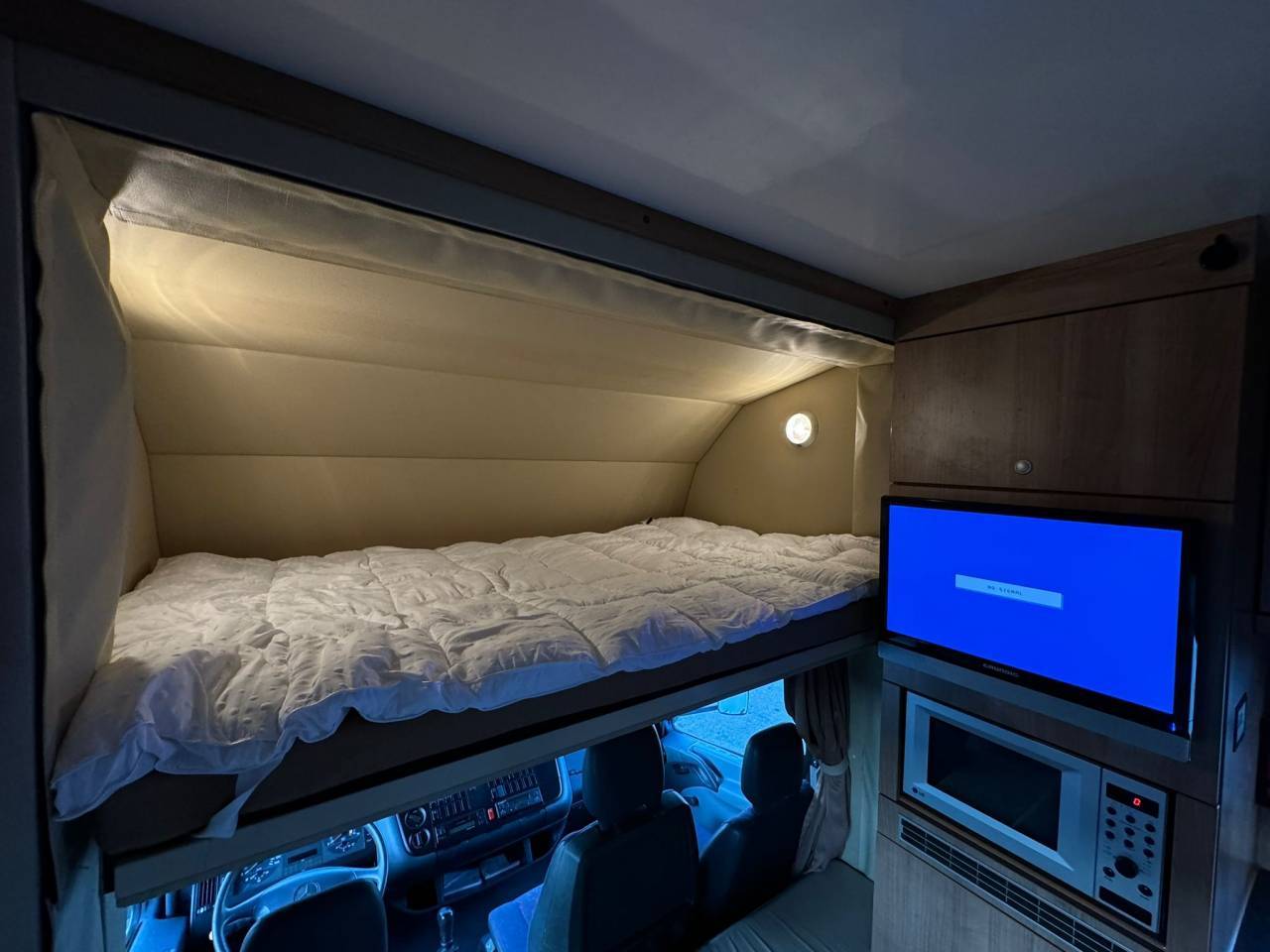 Zware paardenvrachtwagen (groot rijbewijs) Andere merken AK ATEGO 4 CHEVAUX 8.180 2014 Tweedehands