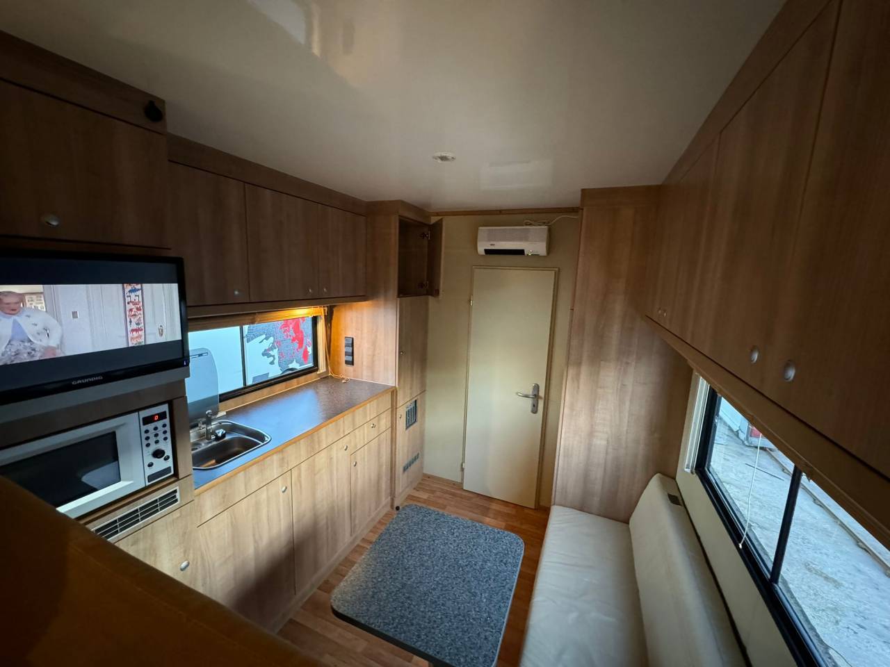 Zware paardenvrachtwagen (groot rijbewijs) Andere merken AK ATEGO 4 CHEVAUX 8.180 2014 Tweedehands