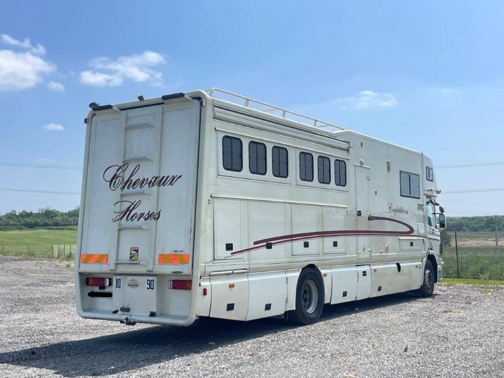 Zware paardenvrachtwagen (groot rijbewijs) Scania Donguy 2001 Tweedehands