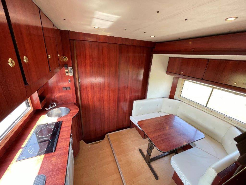 Zware paardenvrachtwagen (groot rijbewijs) Scania Donguy 2001 Tweedehands