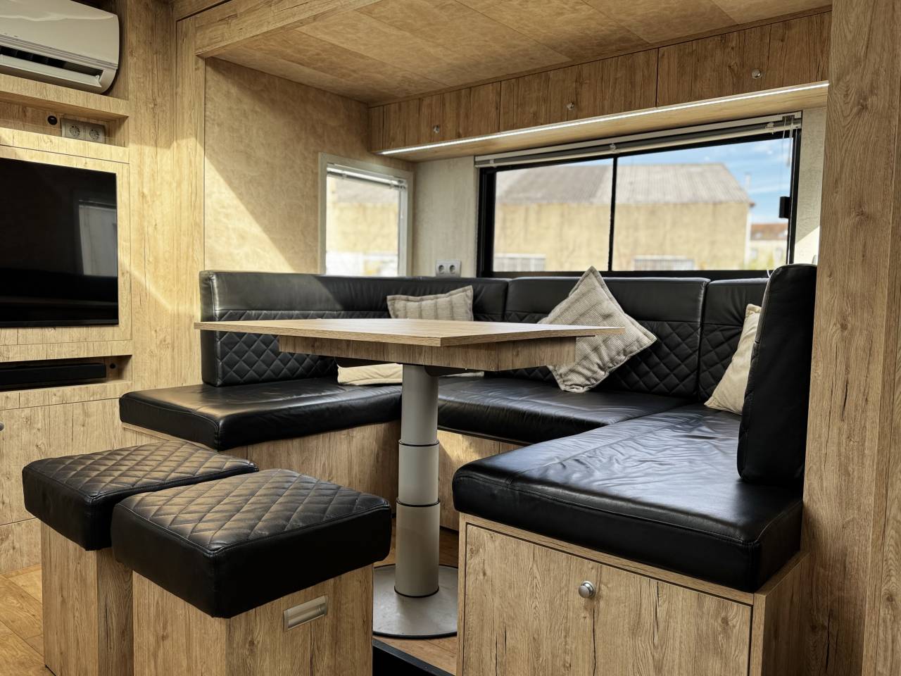 Zware paardenvrachtwagen (groot rijbewijs) Volvo FH 6  2024 Tweedehands