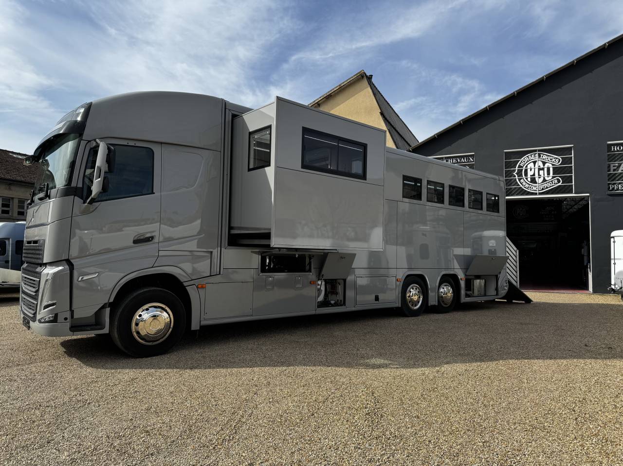 Zware paardenvrachtwagen (groot rijbewijs) Volvo FH 6  2024 Tweedehands