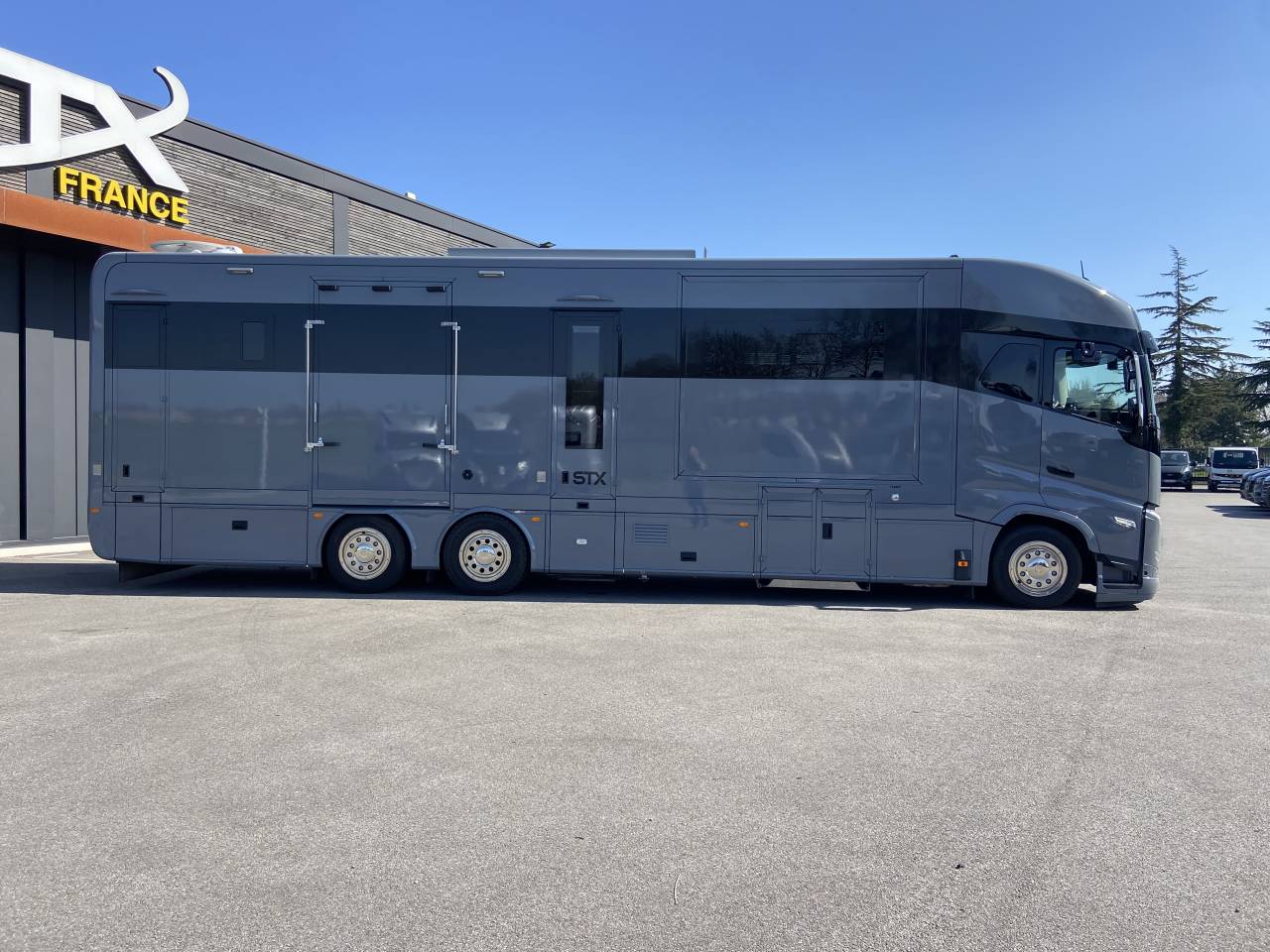 Zware paardenvrachtwagen (groot rijbewijs) STX  2025 Nieuw