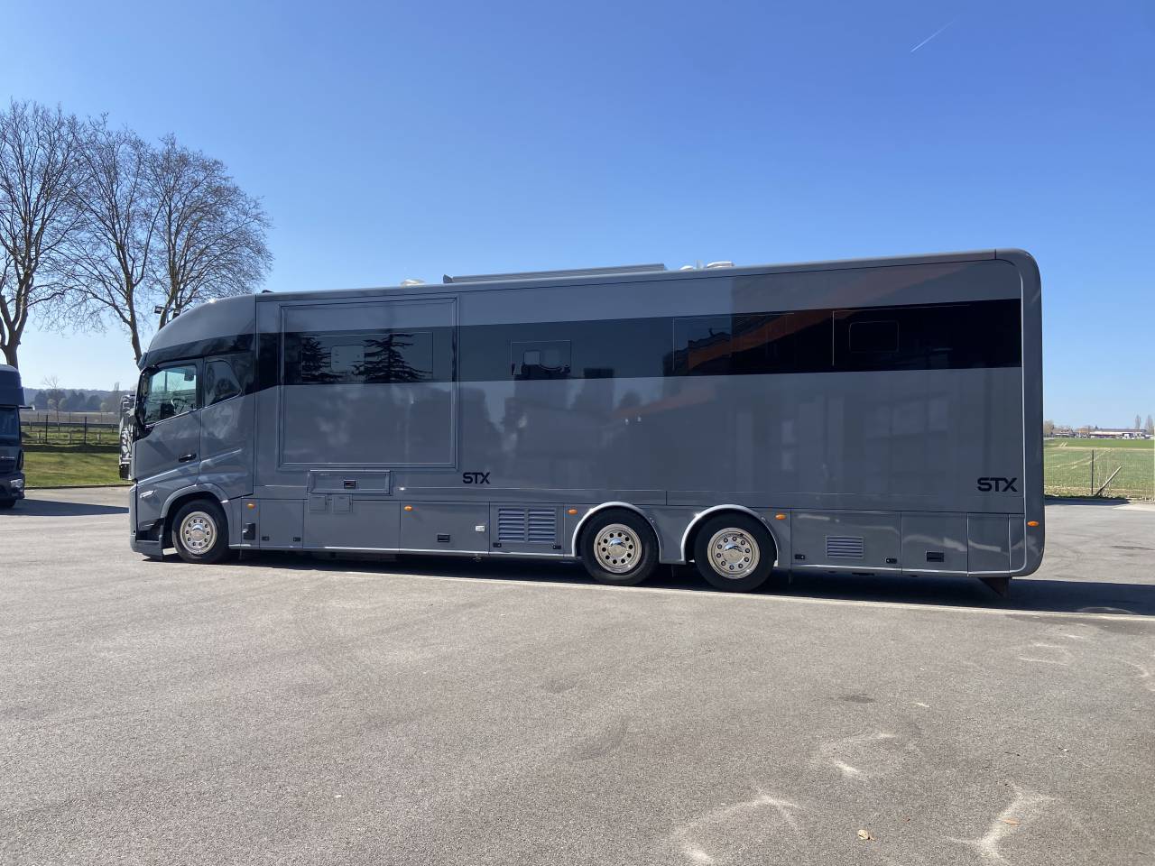 Zware paardenvrachtwagen (groot rijbewijs) STX  2025 Nieuw