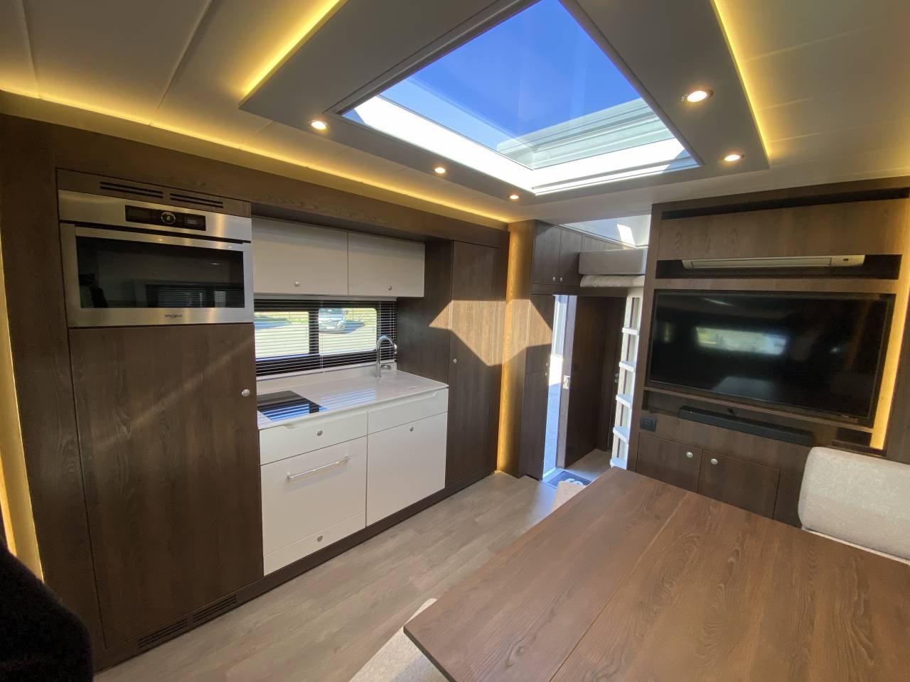 Zware paardenvrachtwagen (groot rijbewijs) STX  2025 Nieuw