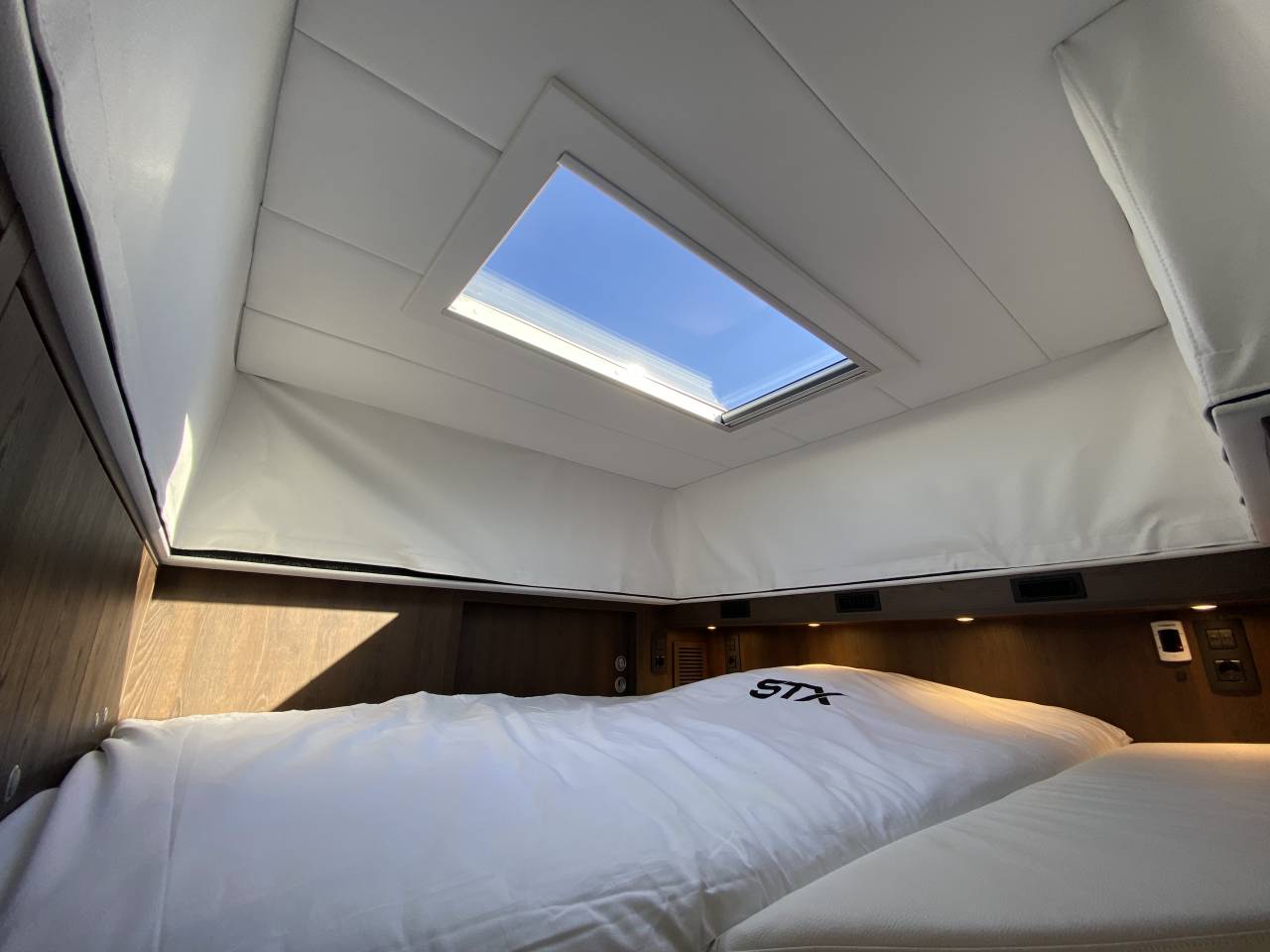 Zware paardenvrachtwagen (groot rijbewijs) STX  2025 Nieuw