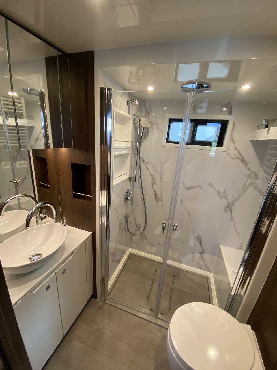 Zware paardenvrachtwagen (groot rijbewijs) STX  2025 Nieuw