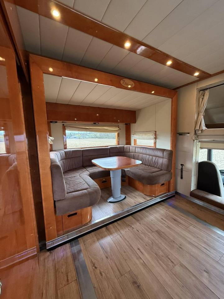 Zware paardenvrachtwagen (groot rijbewijs) Renault midlum 300 cv 2013 Tweedehands