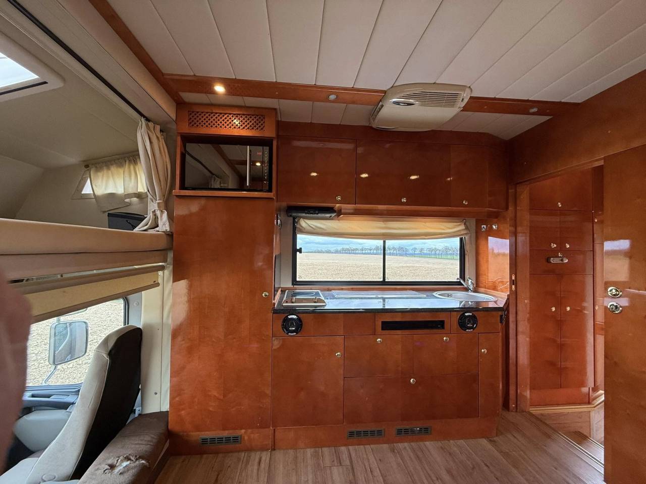 Zware paardenvrachtwagen (groot rijbewijs) Renault midlum 300 cv 2013 Tweedehands