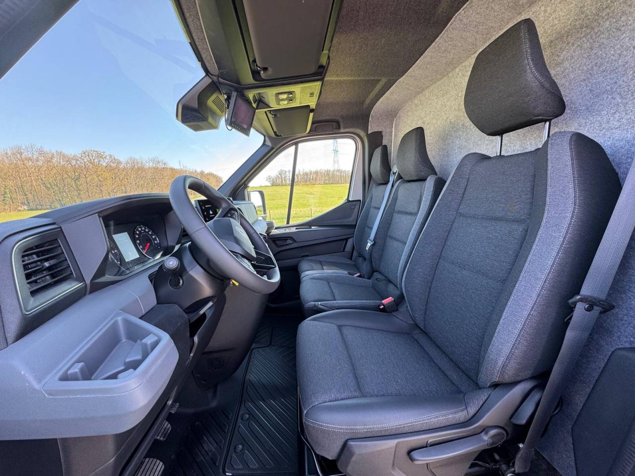 Kleine paardenvrachtwagen (B rijbewijs) TBST Renault Master 2025 Nieuw