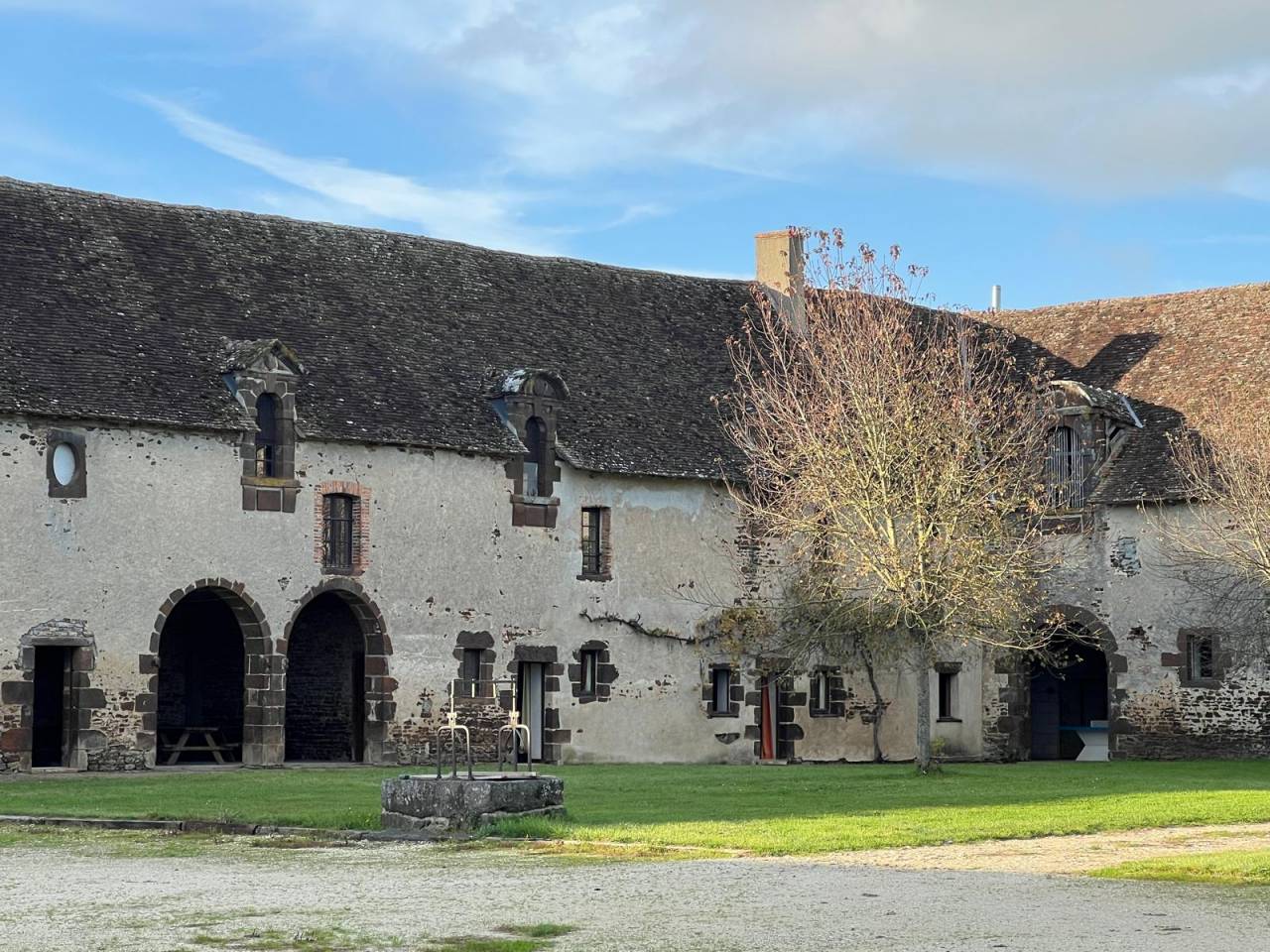 Mooi hippisch vastgoed Koop Cher