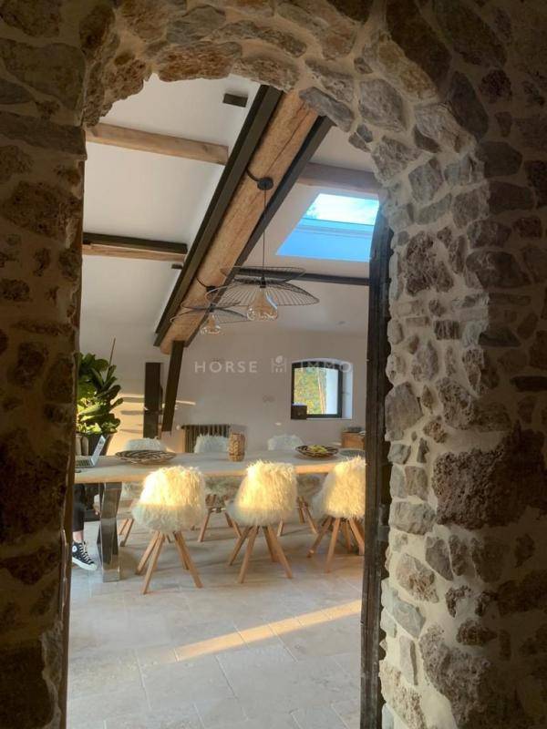 Mooi hippisch vastgoed Koop Var