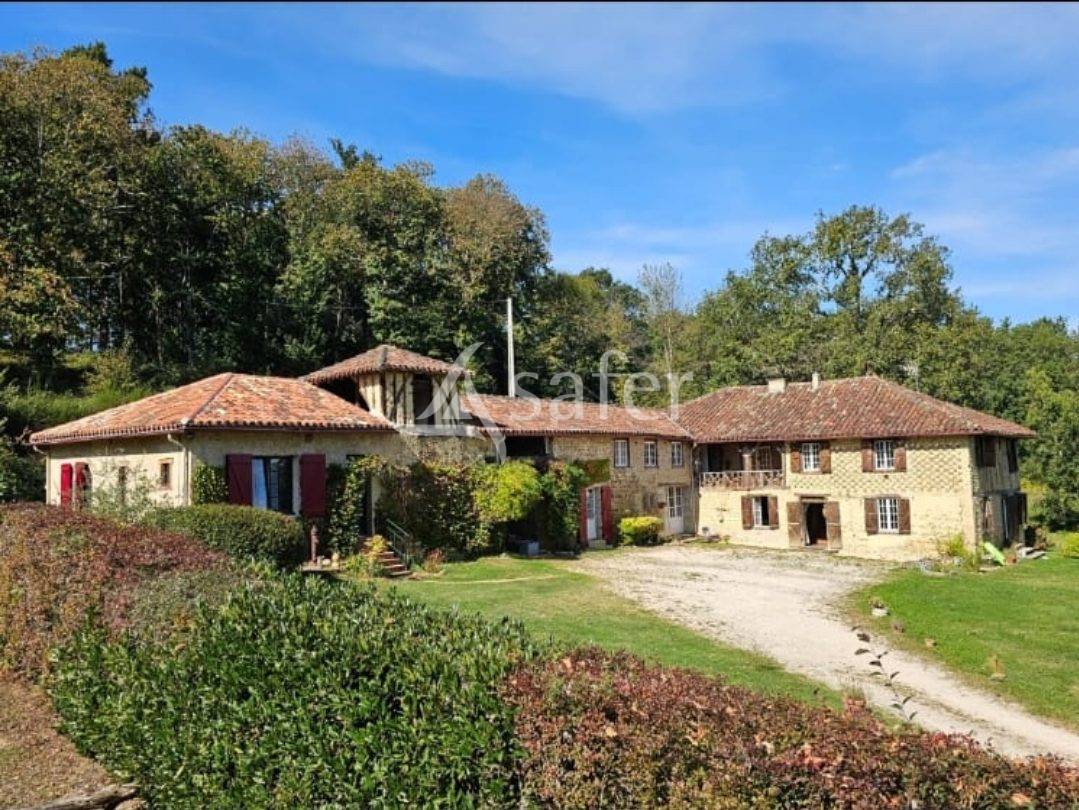 Ander plattelands vastgoed Koop Hautes-Pyrénées