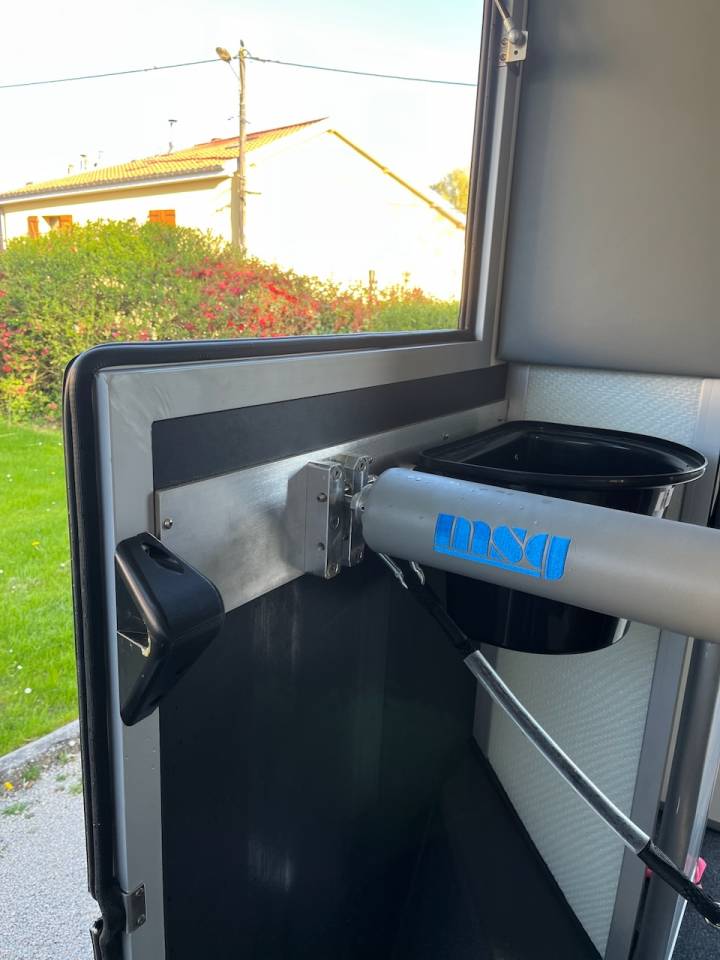 Kleine paardenvrachtwagen (B rijbewijs) Autre marque NISSAN 0 Nieuw