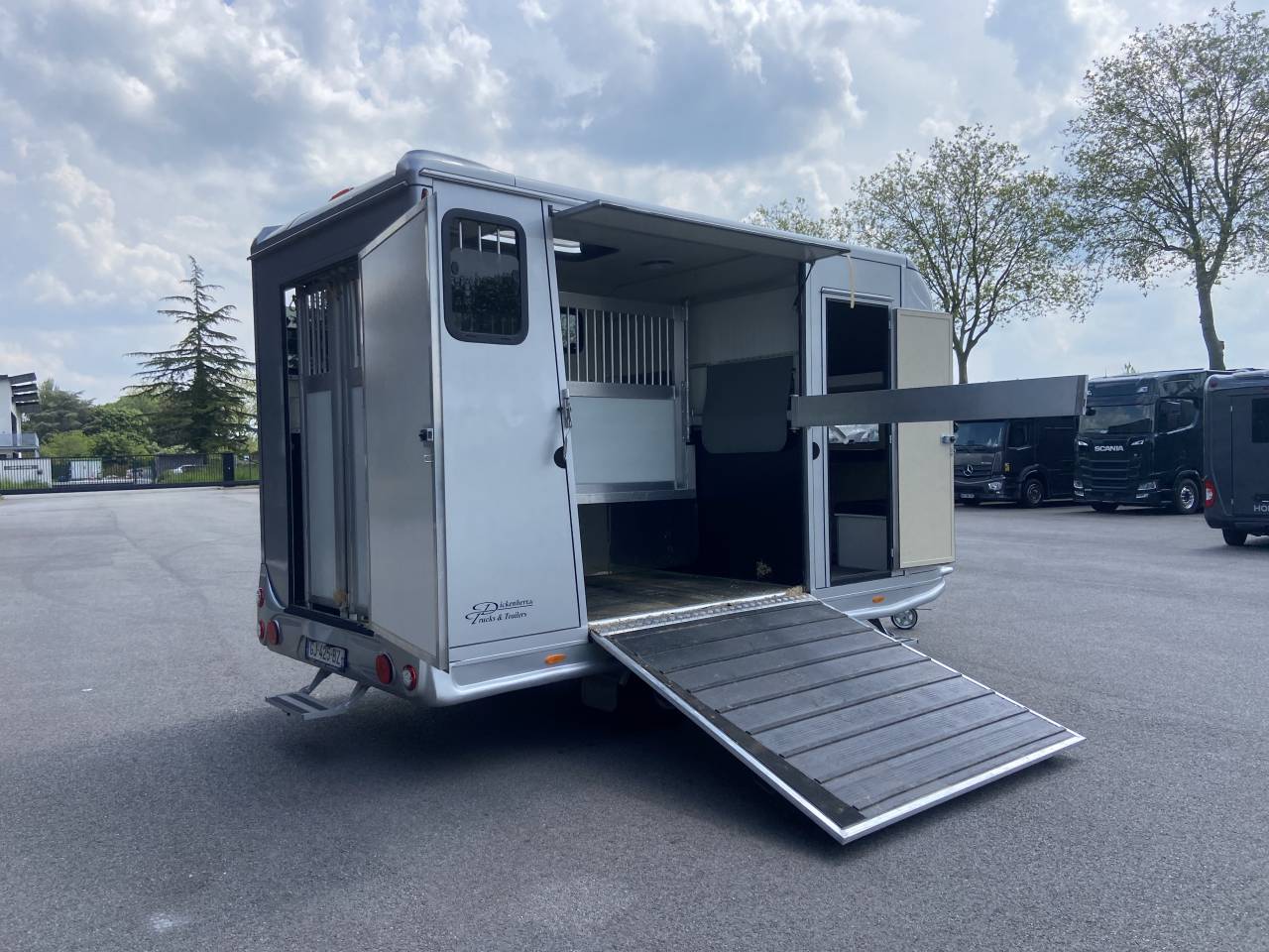 Kleine paardenvrachtwagen (B rijbewijs) Anka  2022 Tweedehands