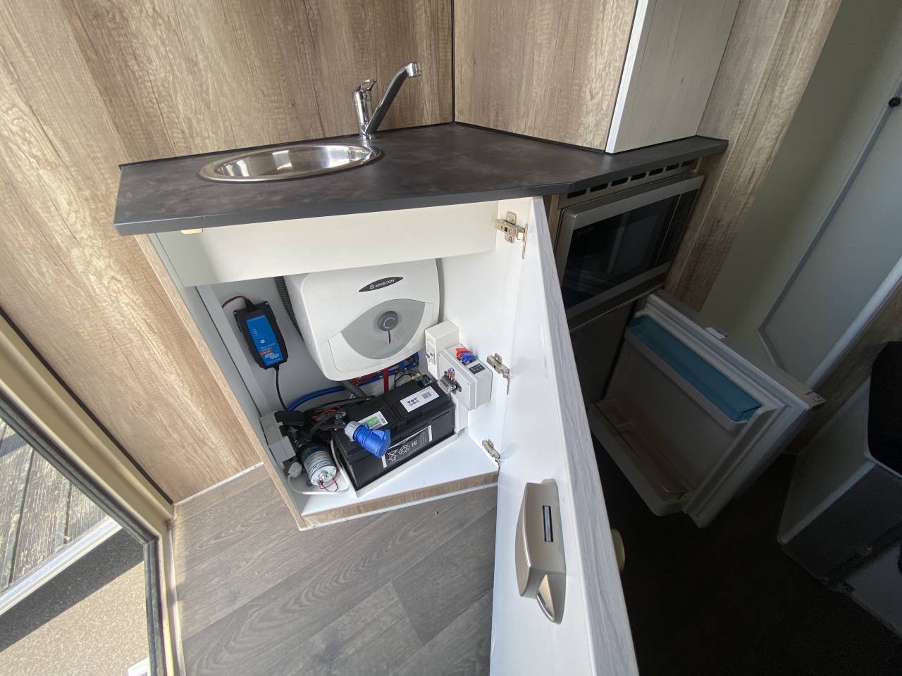 Kleine paardenvrachtwagen (B rijbewijs) Anka  2022 Tweedehands