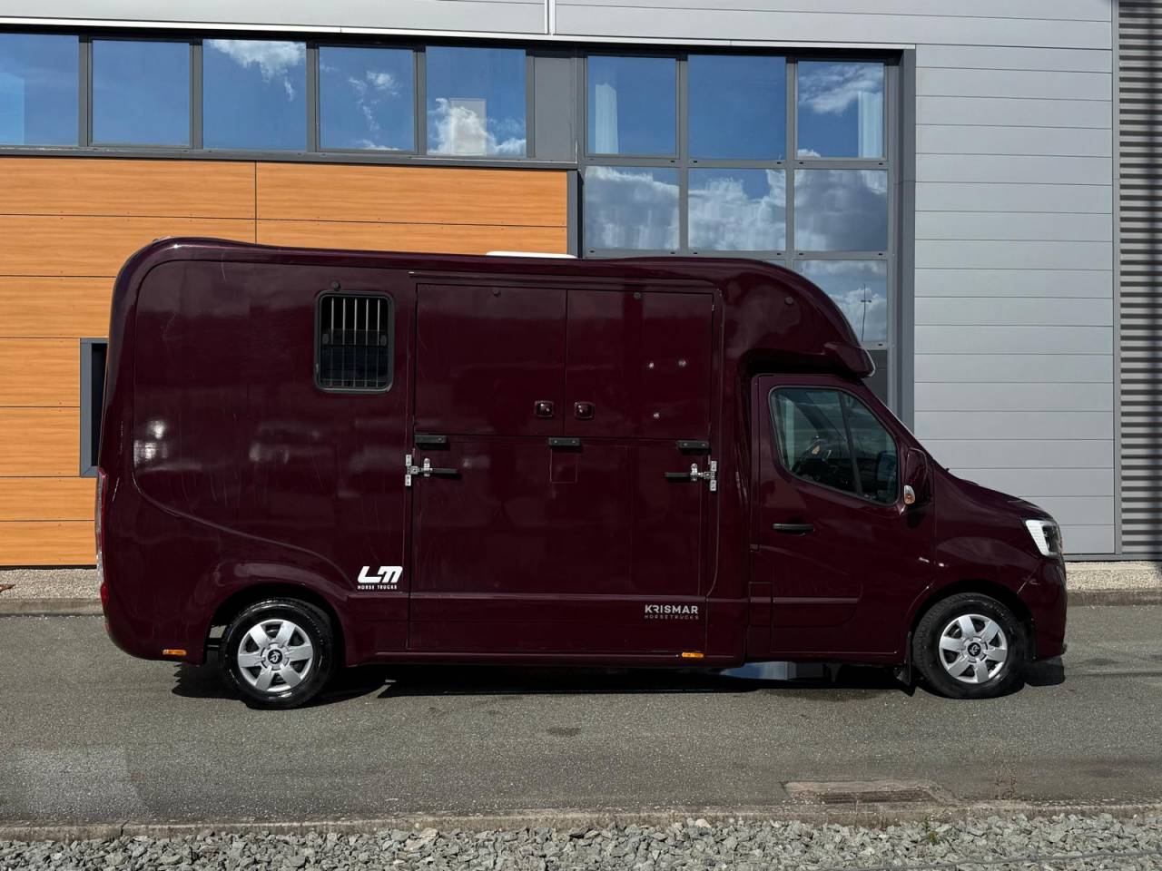 Kleine paardenvrachtwagen (B rijbewijs) Krismar MASTER THEAULT 3 PLACES 2021 Tweedehands