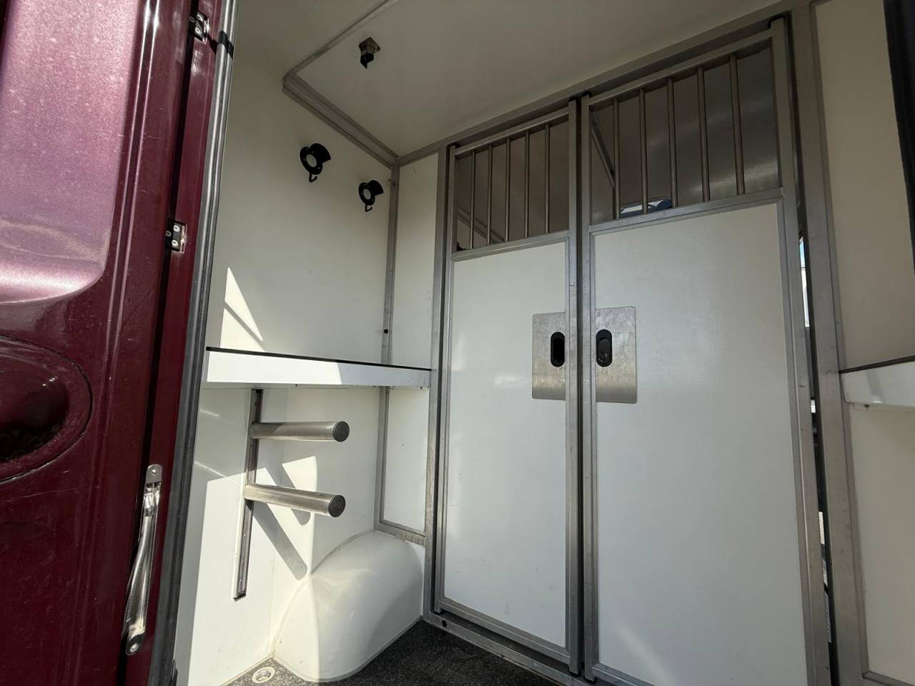 Kleine paardenvrachtwagen (B rijbewijs) Krismar MASTER THEAULT 3 PLACES 2021 Tweedehands